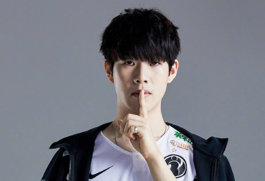 表现出了超 表现出了超